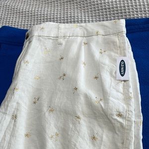 Old Navy Plus size shorts. 7” inseam